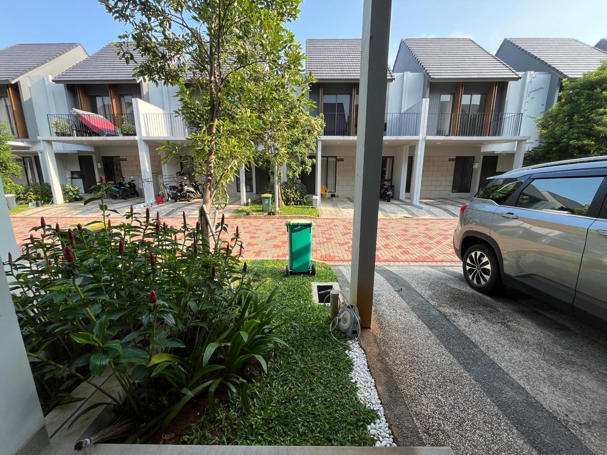 2 Floor Cozy House In Wisteria Jakarta Garden City Eksteriør bilde